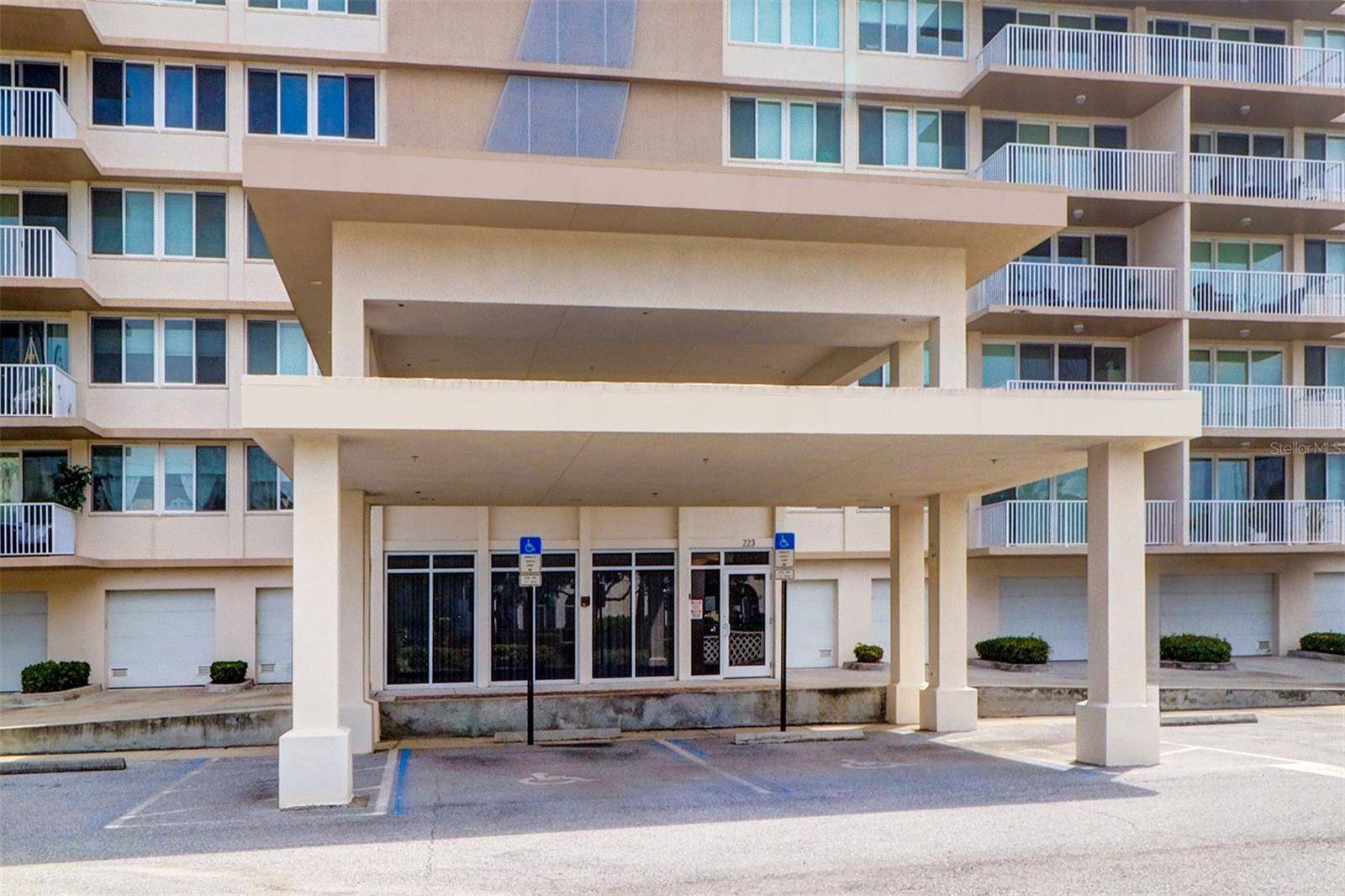 Clearwater Beach, FL 33767,223 ISLAND WAY #5D