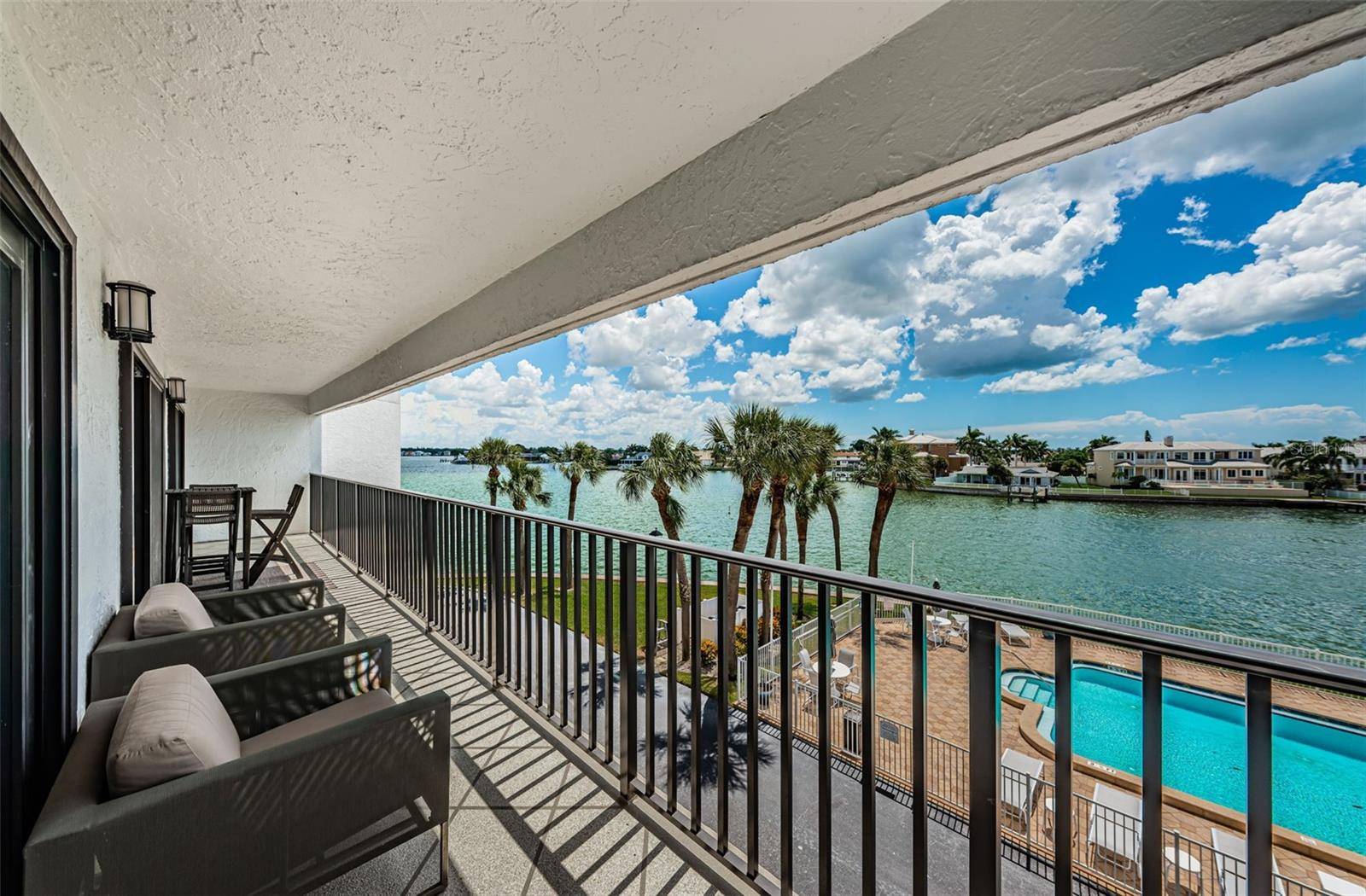 Clearwater Beach, FL 33767,240 SAND KEY ESTATES DR #225