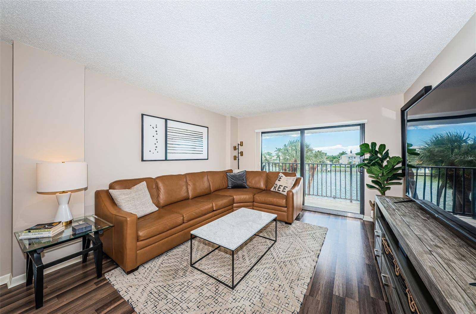 Clearwater Beach, FL 33767,240 SAND KEY ESTATES DR #225