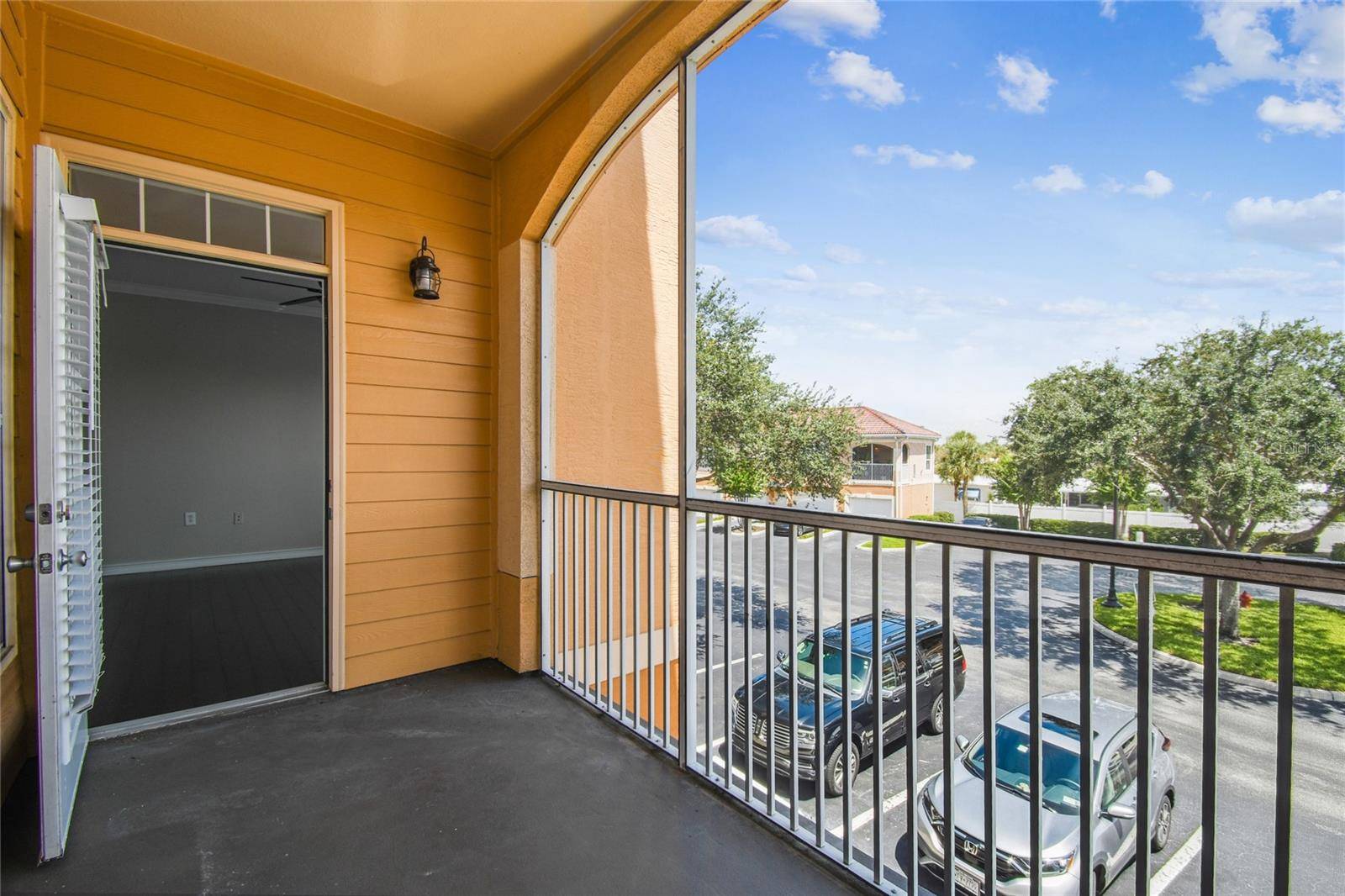 Tampa, FL 33611,5000 CULBREATH KEY WAY #4-202