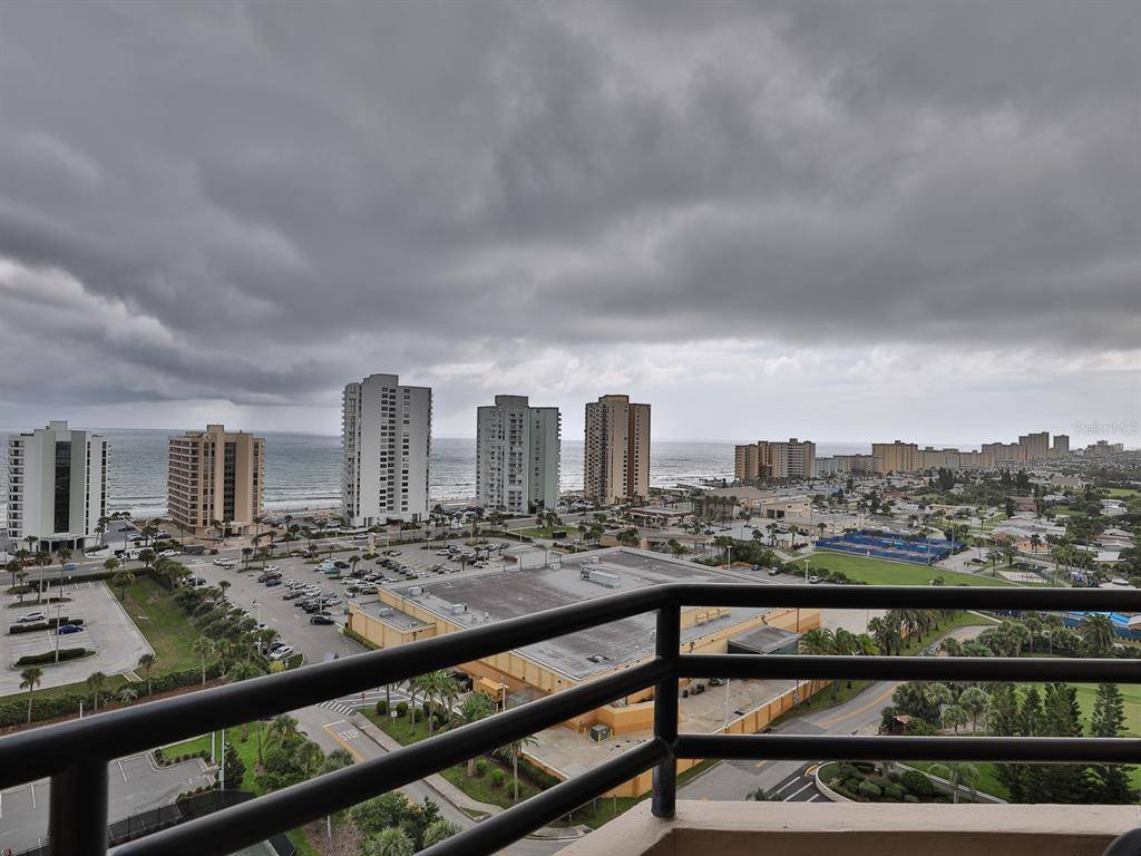 Daytona Beach Shores, FL 32118,1 OCEANS WEST BLVD #16A4