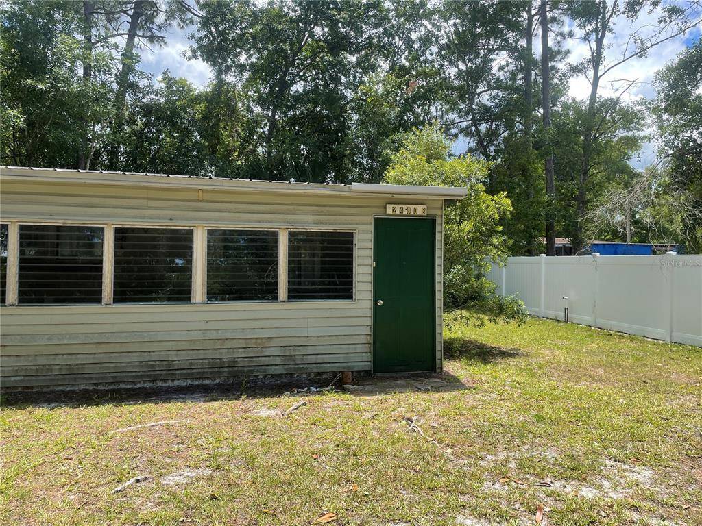 Astor, FL 32102,24008 DEER RD