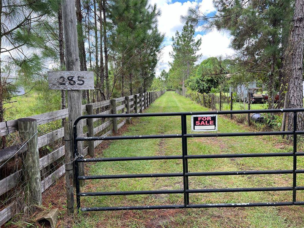 Pierson, FL 32180,285 OLMSTEAD RD