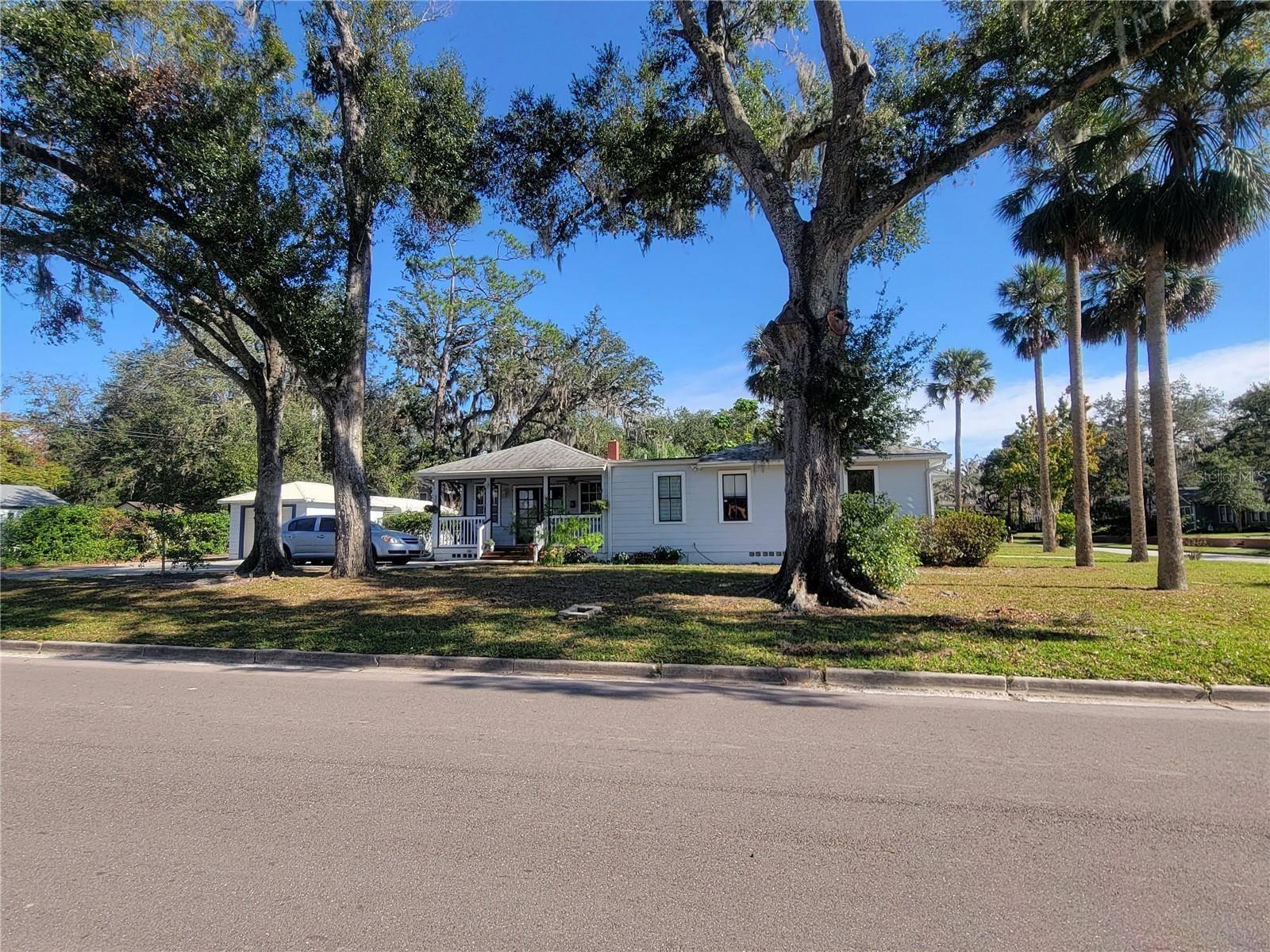 Sanford, FL 32771,232 W 17TH ST