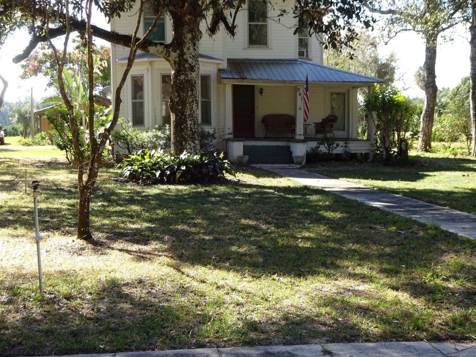 Pierson, FL 32180,207 E 2ND AVE