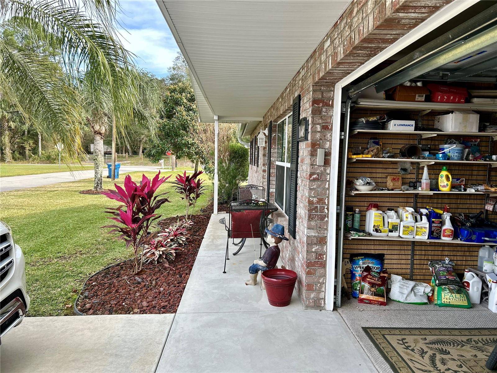 Astor, FL 32102,1603 PARADISE LN