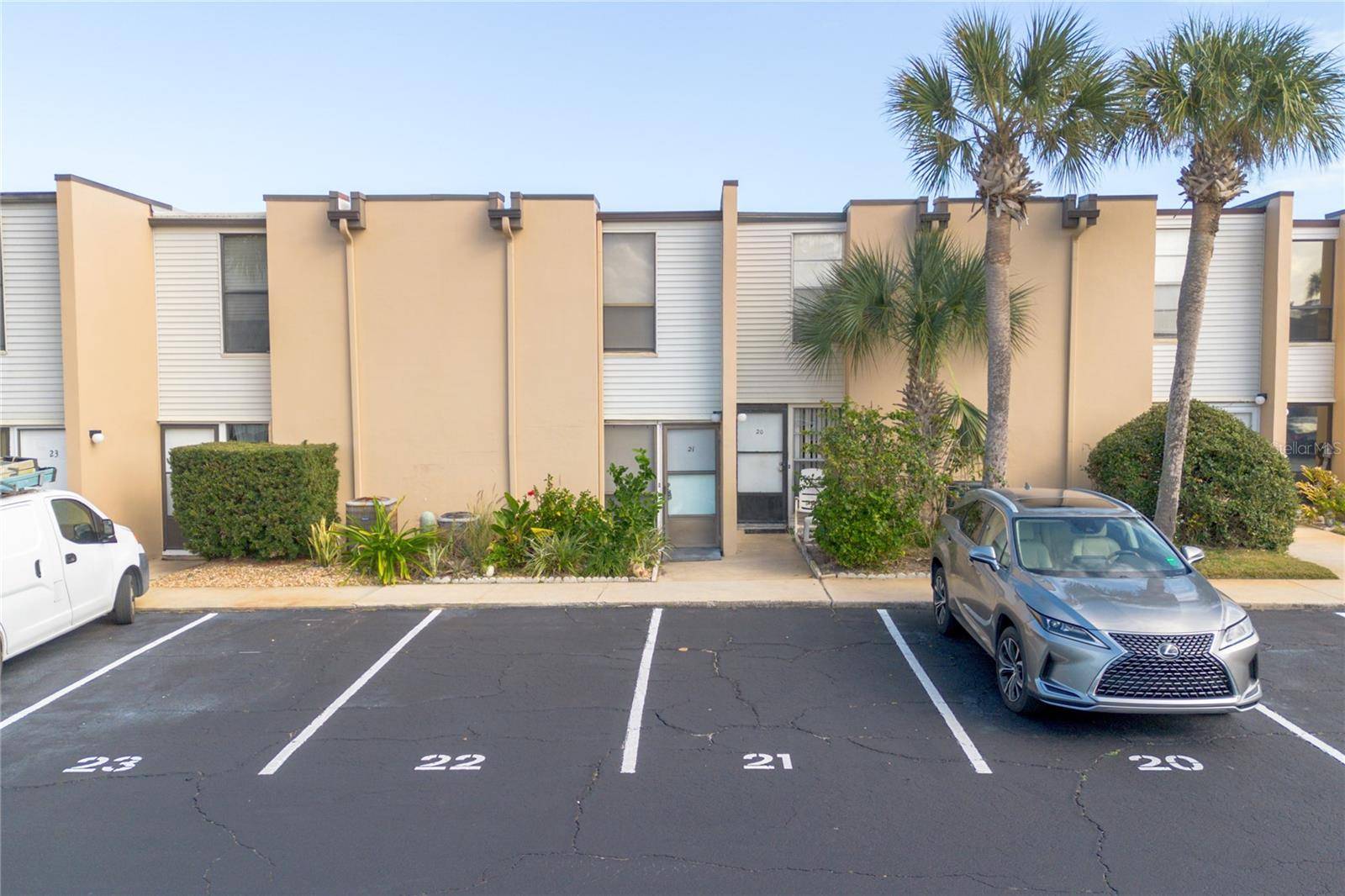 Ormond Beach, FL 32176,5500 OCEAN SHORE BLVD #21