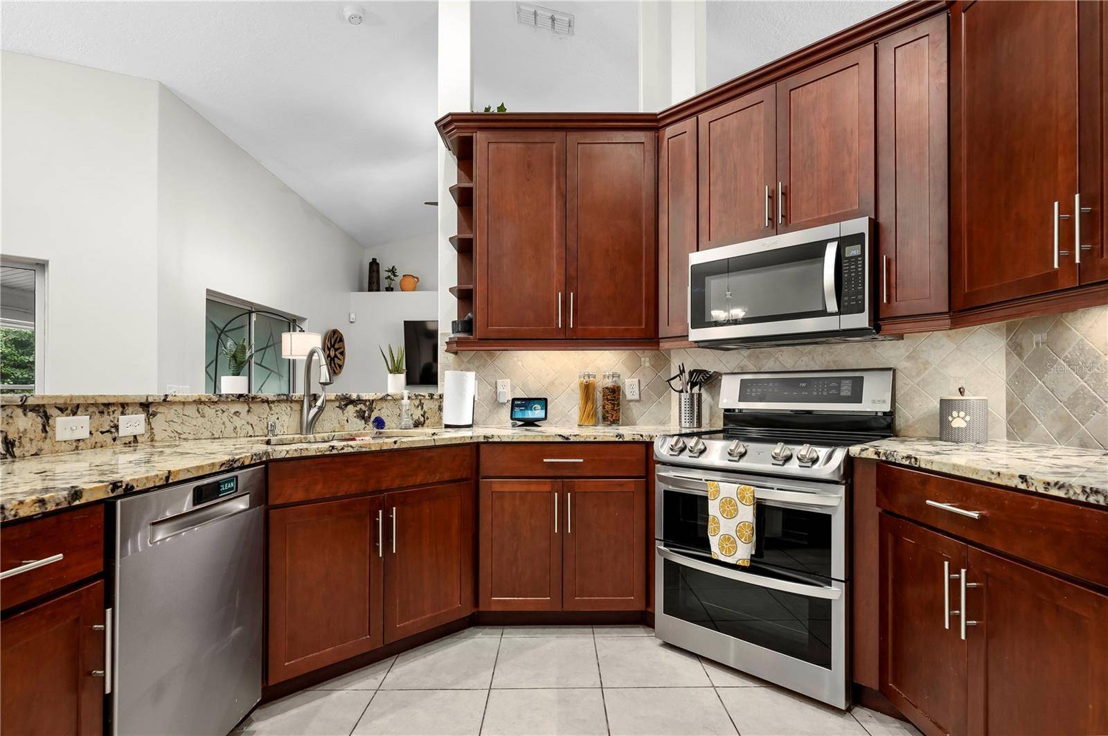 Palm Coast, FL 32164,10 POINTING PL