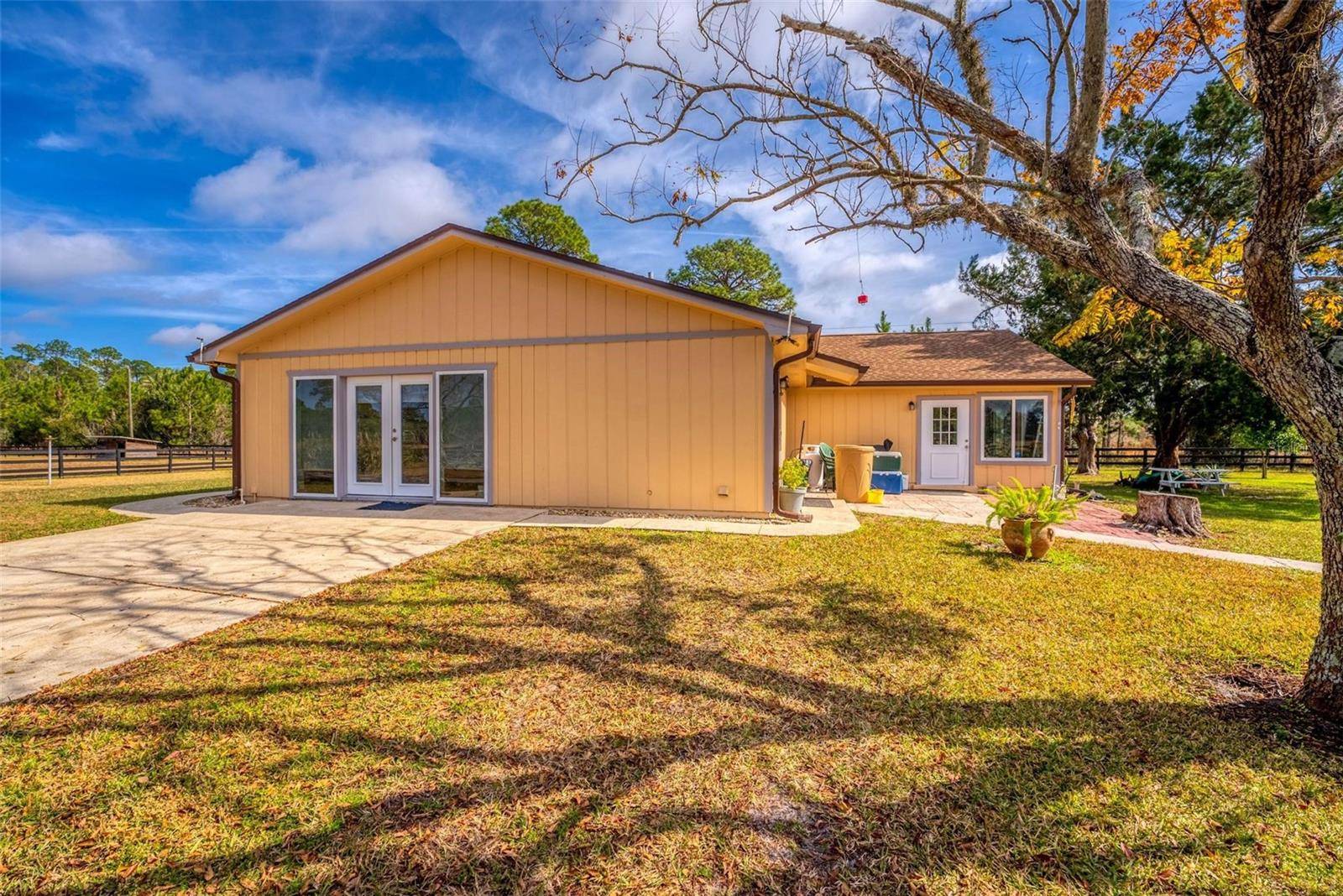 Pierson, FL 32180,1327 W STATE ROAD 40
