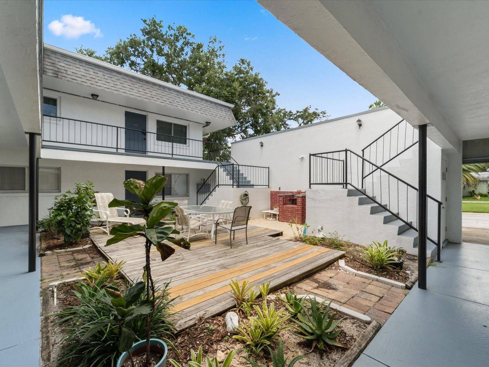 Daytona Beach, FL 32119,305 RIDGE BLVD #2130