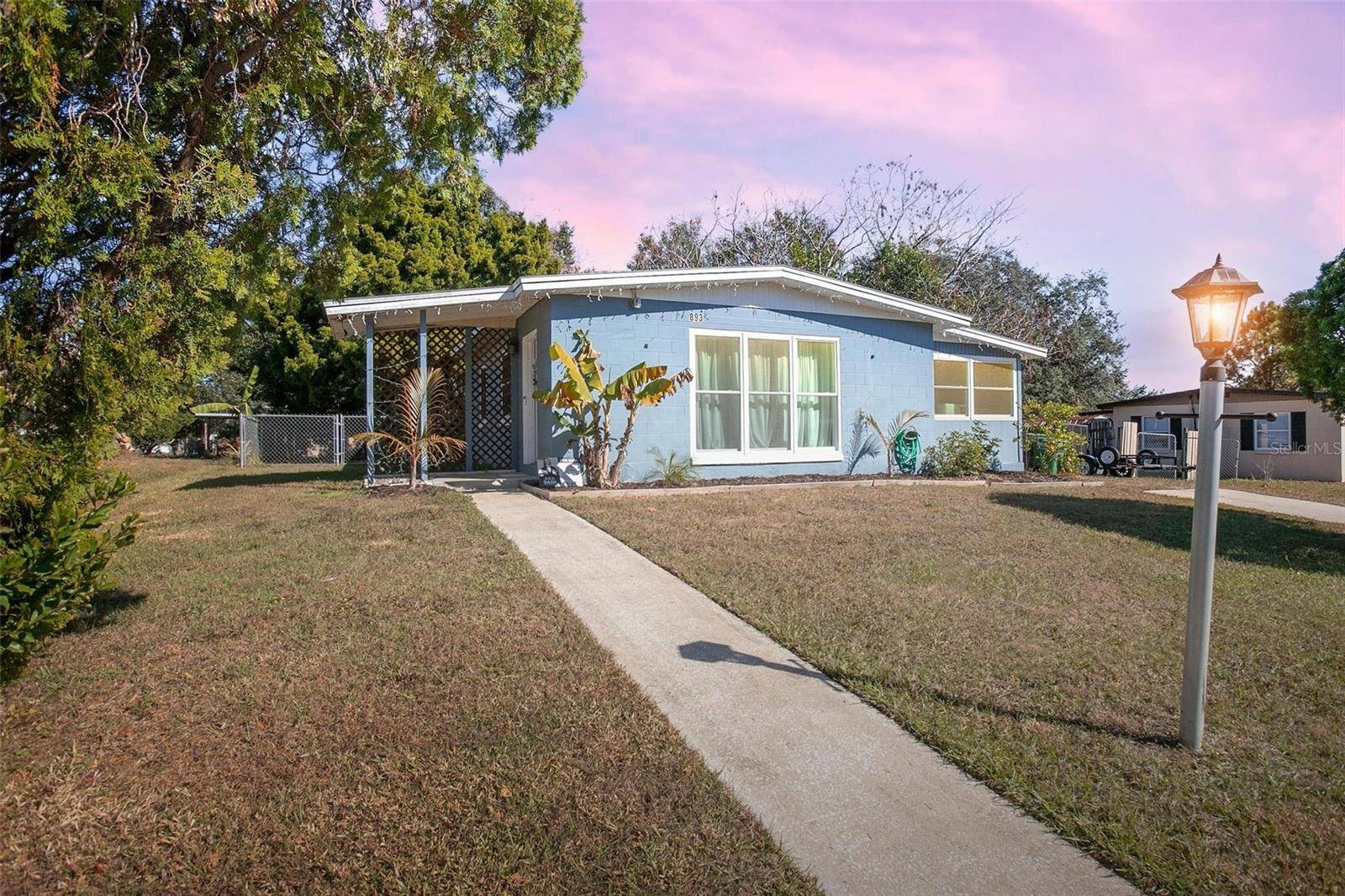 Deltona, FL 32725,893 W VILLAGE DR