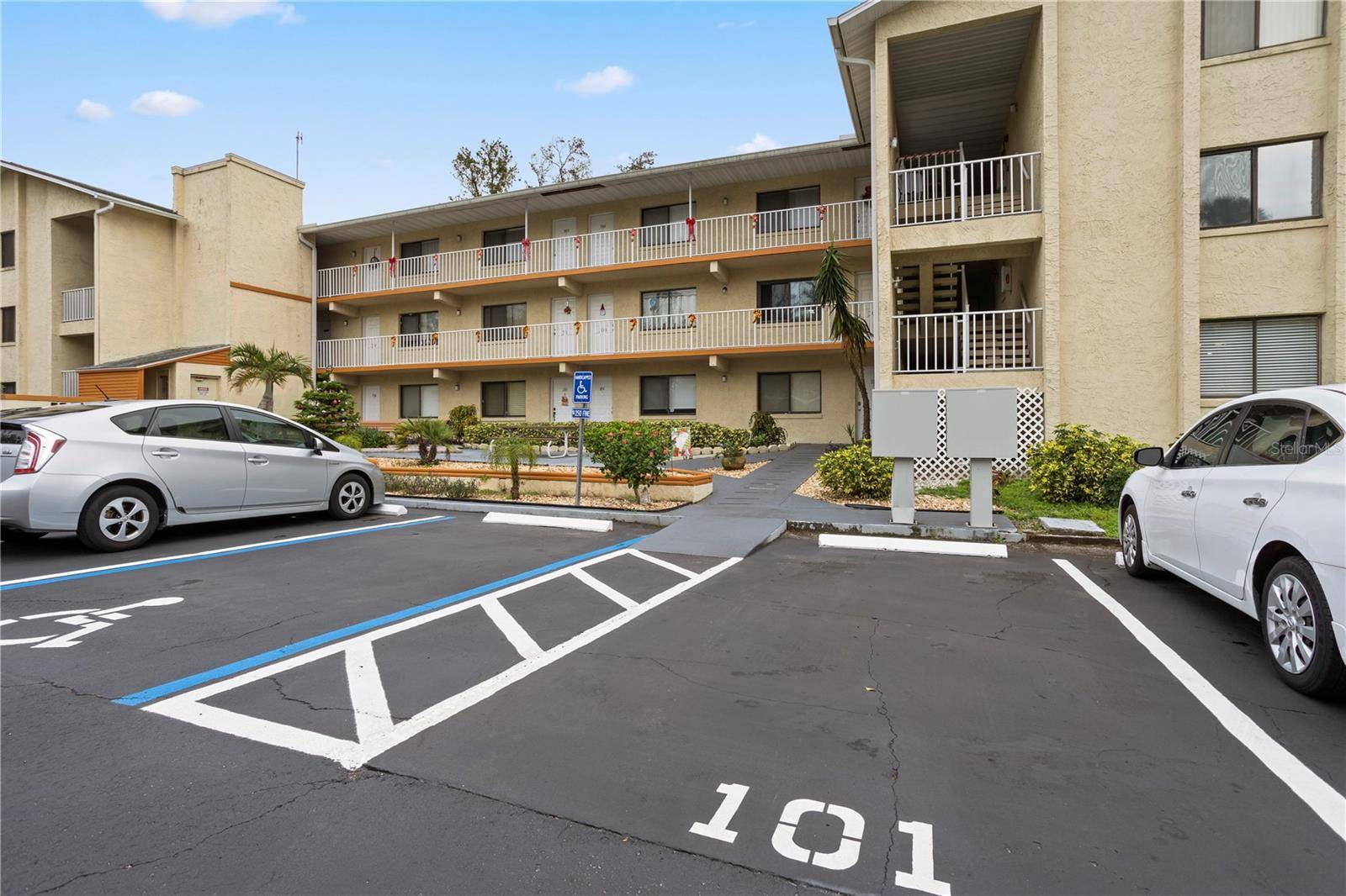 Daytona Beach, FL 32114,633 S PALMETTO AVE #1010