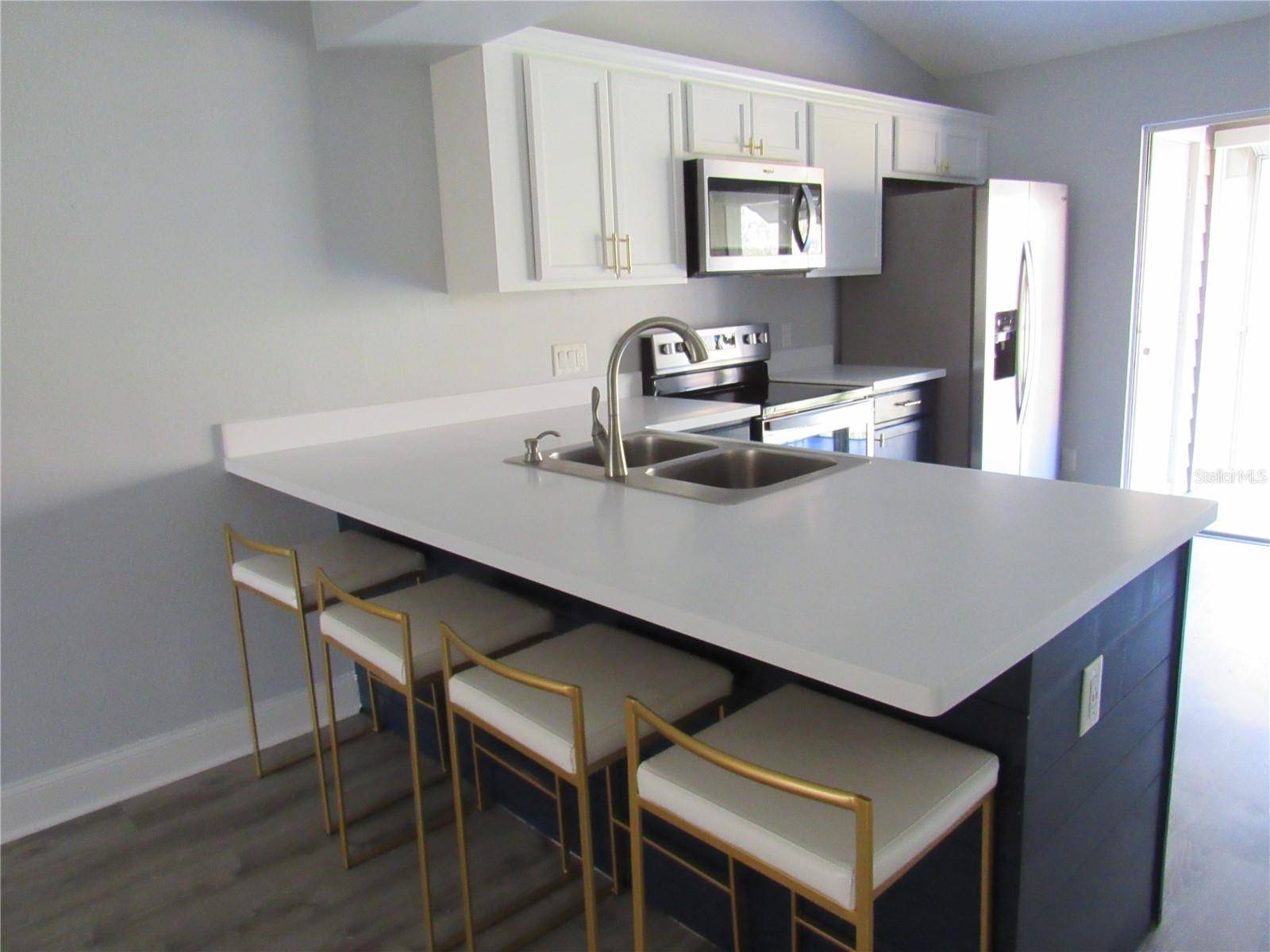 Oviedo, FL 32765,121 RESERVE CIR #209