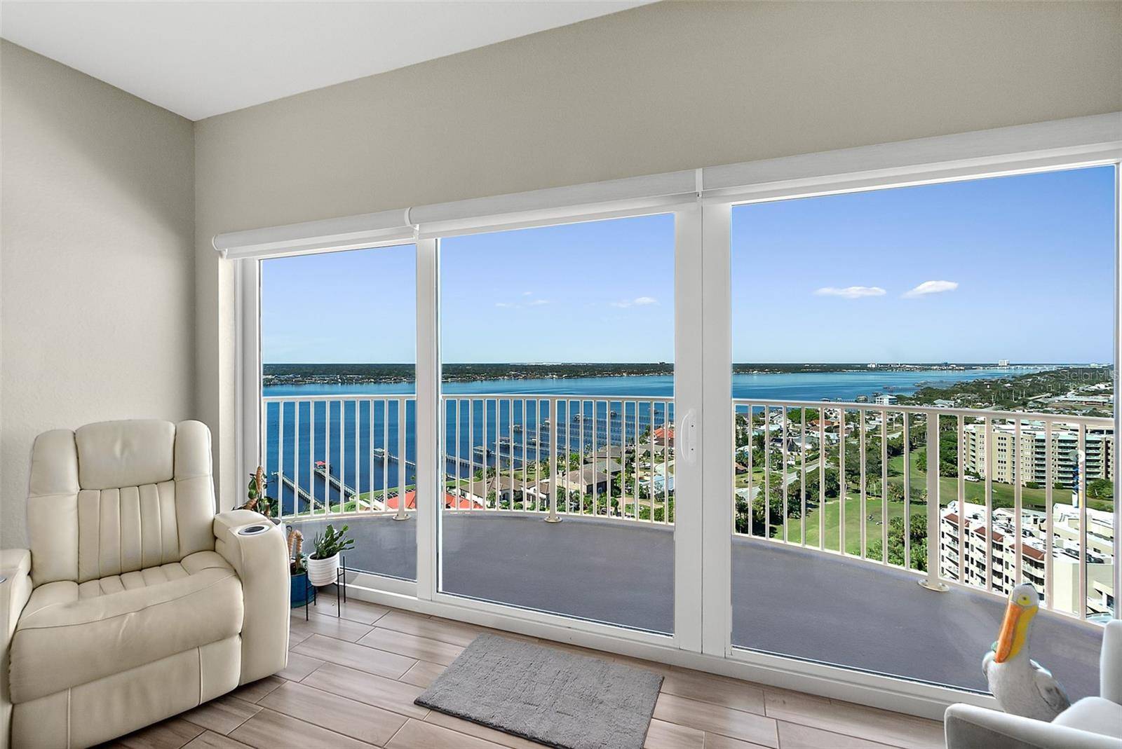 Daytona Beach Shores, FL 32118,2 OCEANS WEST BLVD #1905