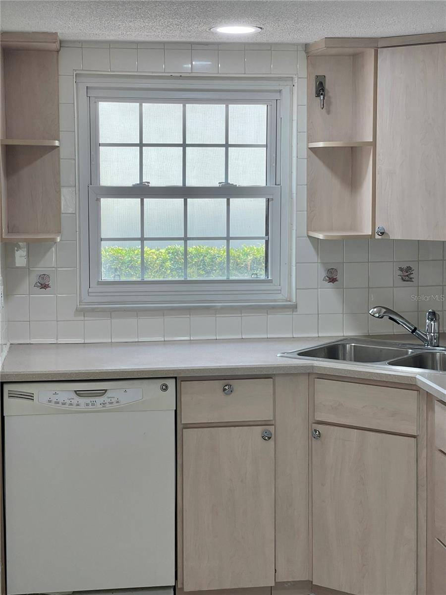 Daytona Beach, FL 32118,625 N HALIFAX AVE #15