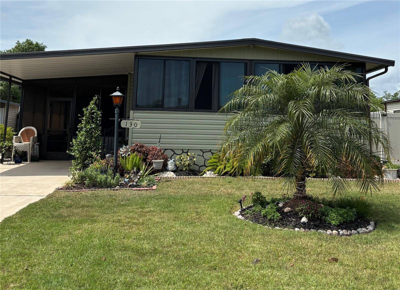 Debary, FL 32713,Address not disclosed