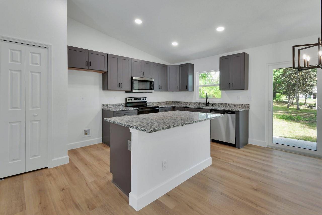 Orange City, FL 32763,1427 18TH ST