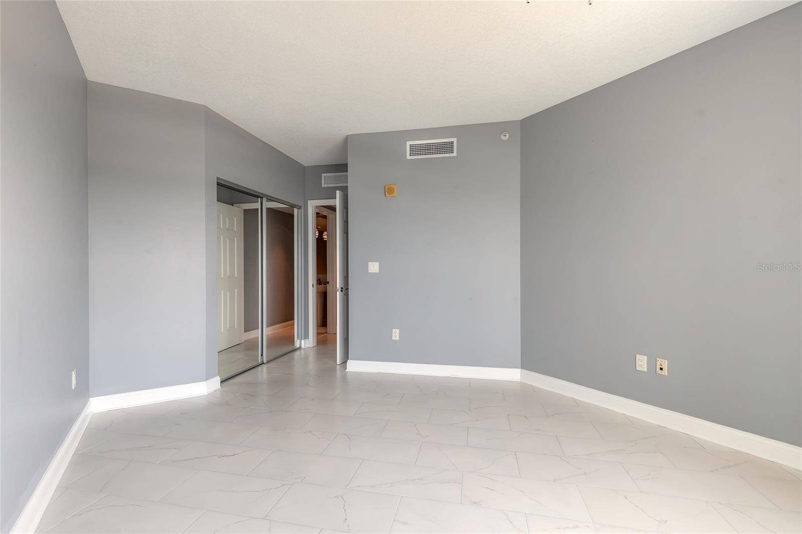 Daytona Beach, FL 32117,241 RIVERSIDE DR #2110