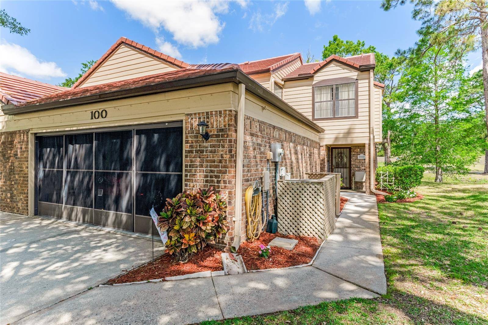 Daytona Beach, FL 32119,100 BROWN PELICAN DR