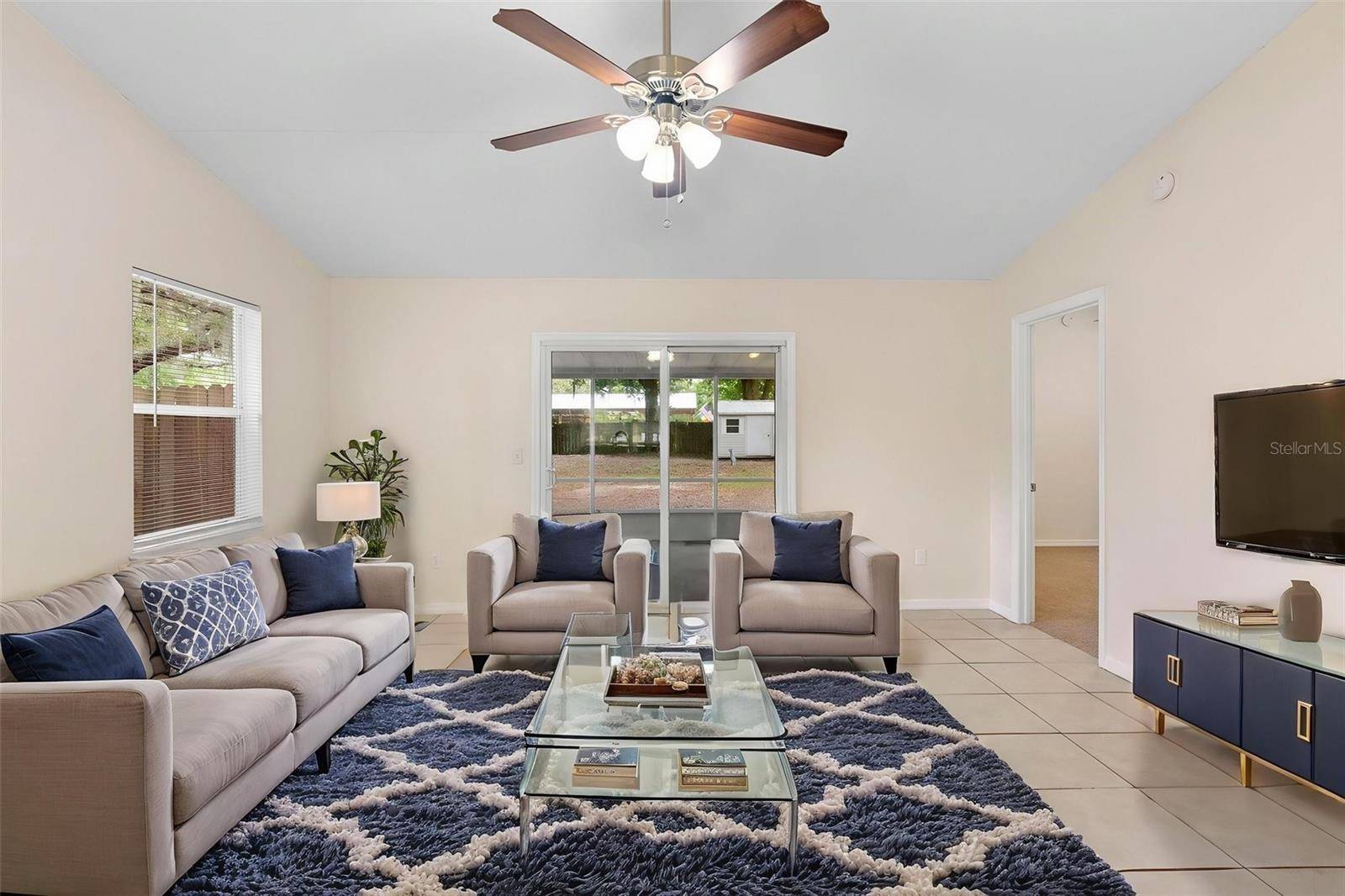 Apopka, FL 32703,910 SHEELER OAKS DR