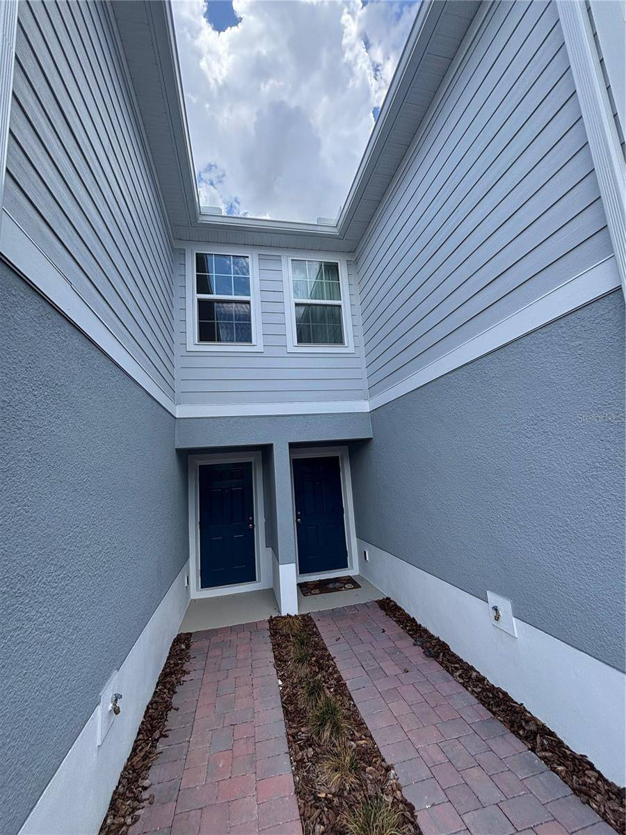South Daytona, FL 32119,2212 FLUORESCENT WAY