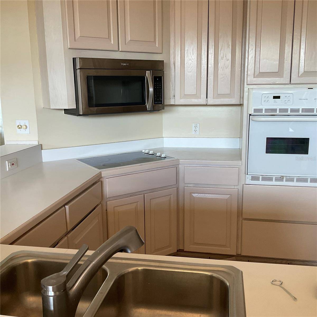 Orange City, FL 32763,715 FAIRLAWN DR