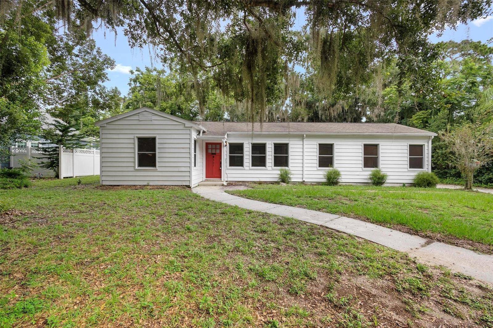 Deland, FL 32724,605 N AMELIA AVE