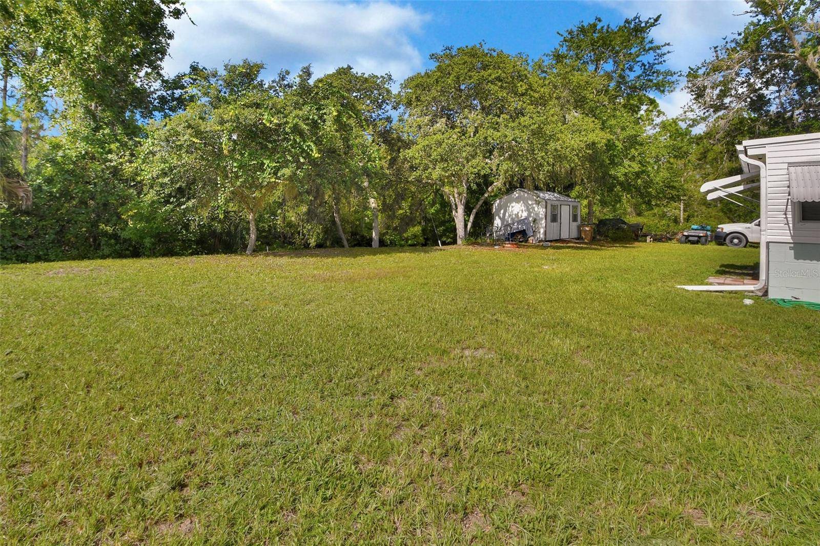 Astor, FL 32102,22040 BLUE CREEK LODGE RD