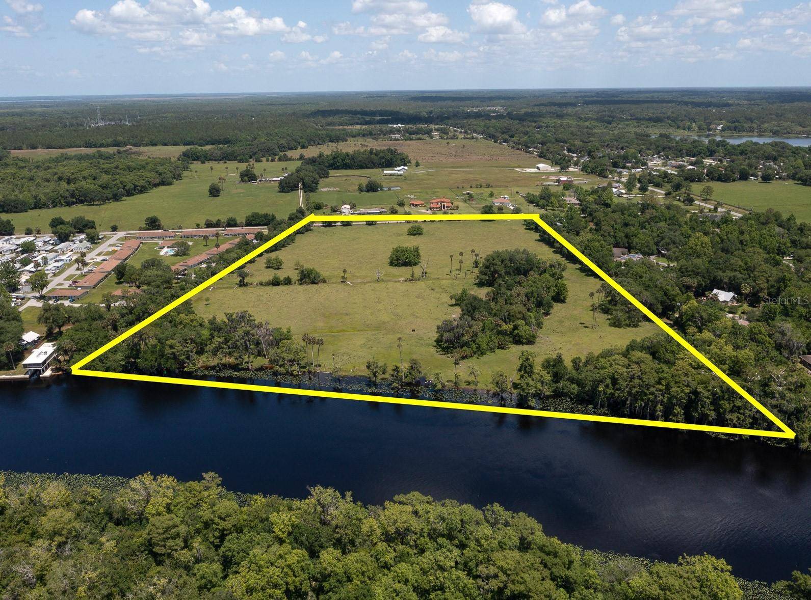 Deland, FL 32720,2738 BOTTS LANDING RD