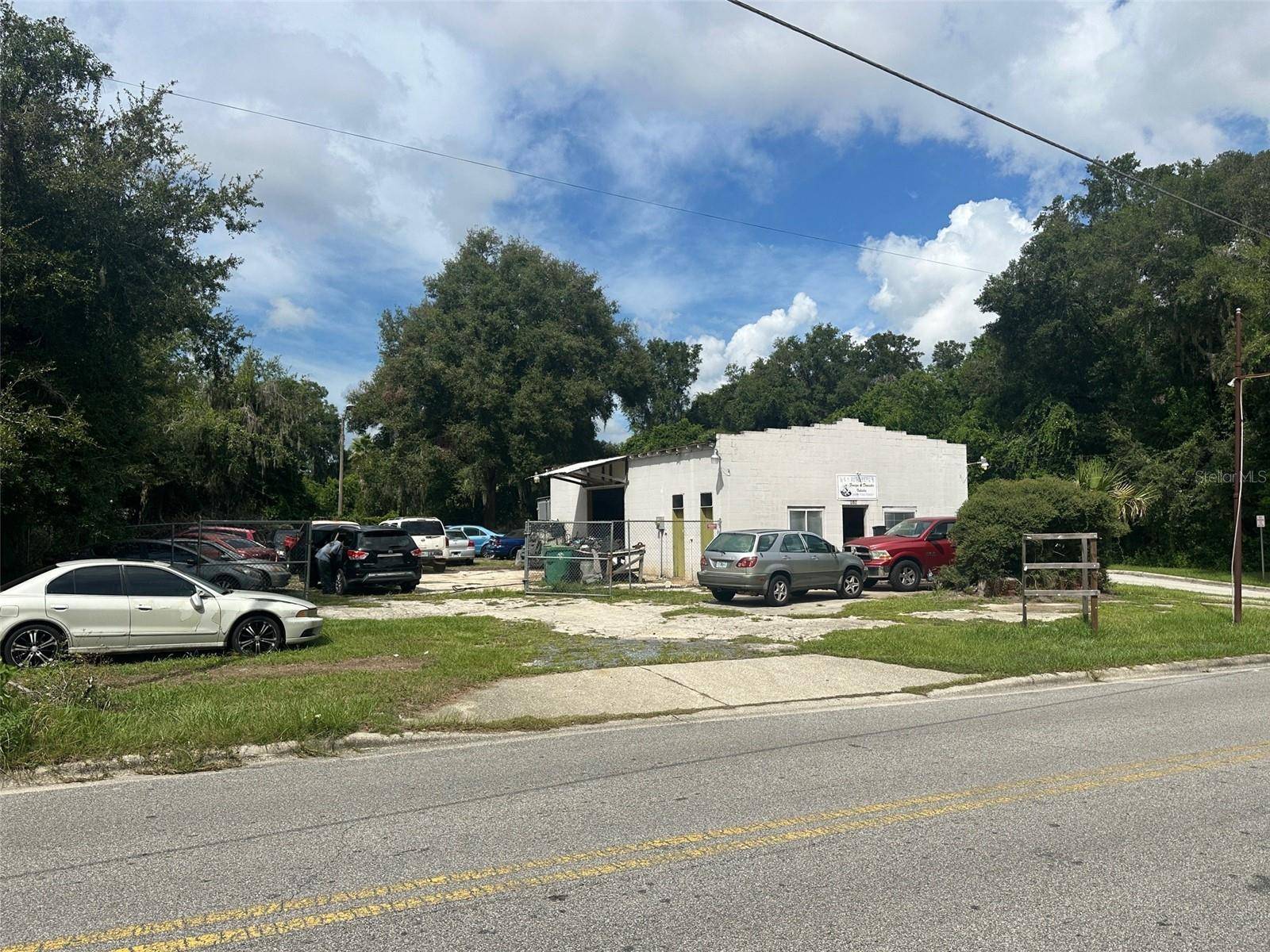 Deland, FL 32720,800 S ADELLE AVE