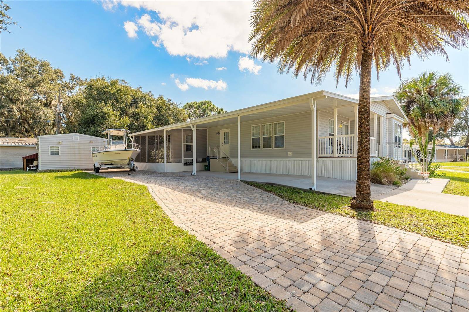 Edgewater, FL 32141,152 RED BASS LN