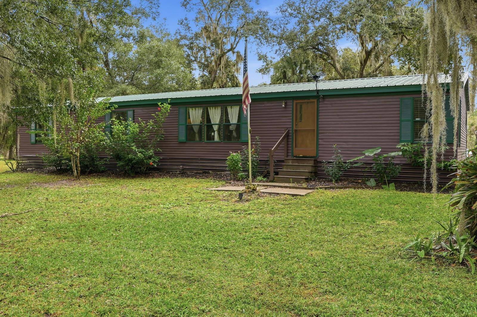 Osteen, FL 32764,415 GOBBLERS LODGE RD
