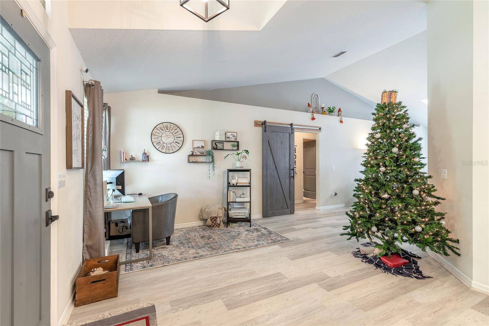 Deland, FL 32724,431 SECLUDED OAKS TRL