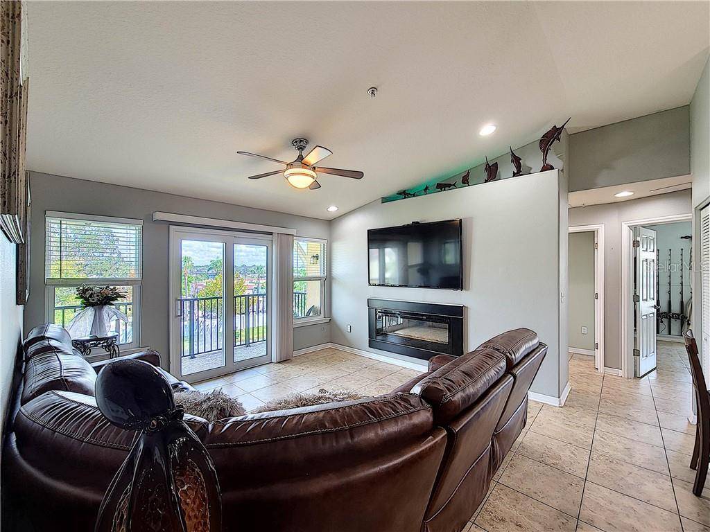 New Port Richey, FL 34652,6420 BANYAN BLVD #303