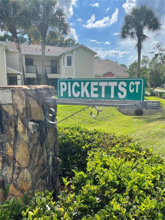 Weeki Wachee, FL 34613,8065 PICKETTS CT #8065