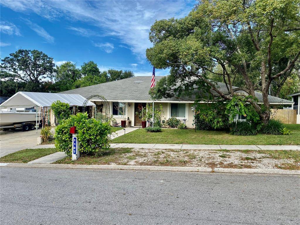 Tarpon Springs, FL 34689,1107 E LEMON ST