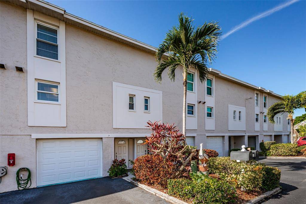 Treasure Island, FL 33706,255 CAPRI CIR N #28