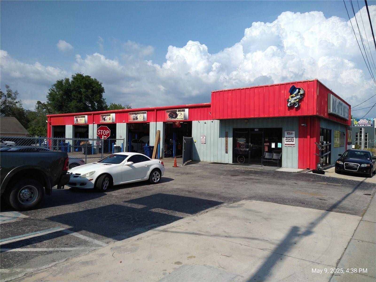 Tampa, FL 33604,715 WEST WATERS AVE