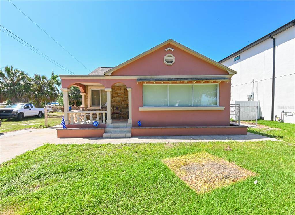 Tarpon Springs, FL 34689,121 W CEDAR ST