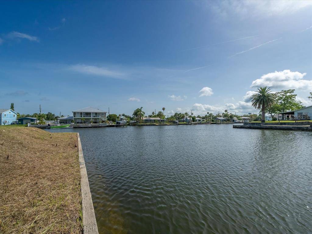 Hernando Beach, FL 34607,4404 3RD ISLE DR
