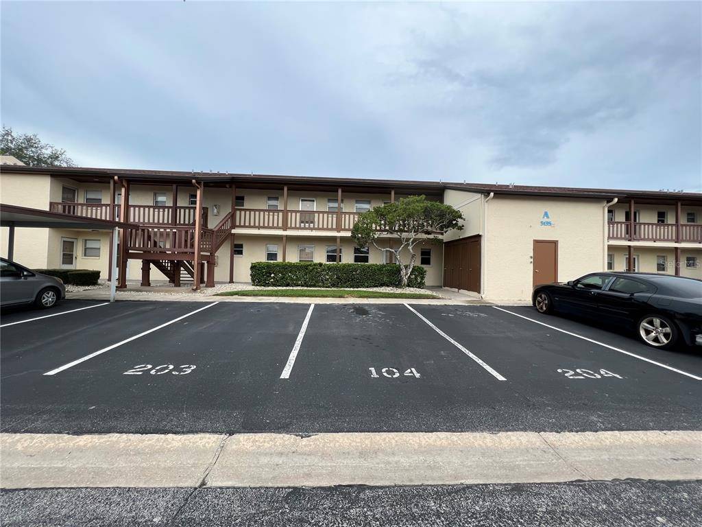 New Port Richey, FL 34652,5135 GEMSTONE DR #104