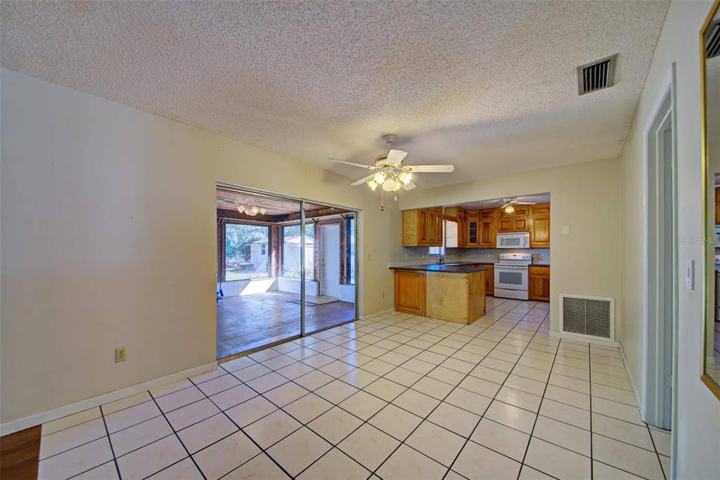 Spring Hill, FL 34608,9350 SESAME CT