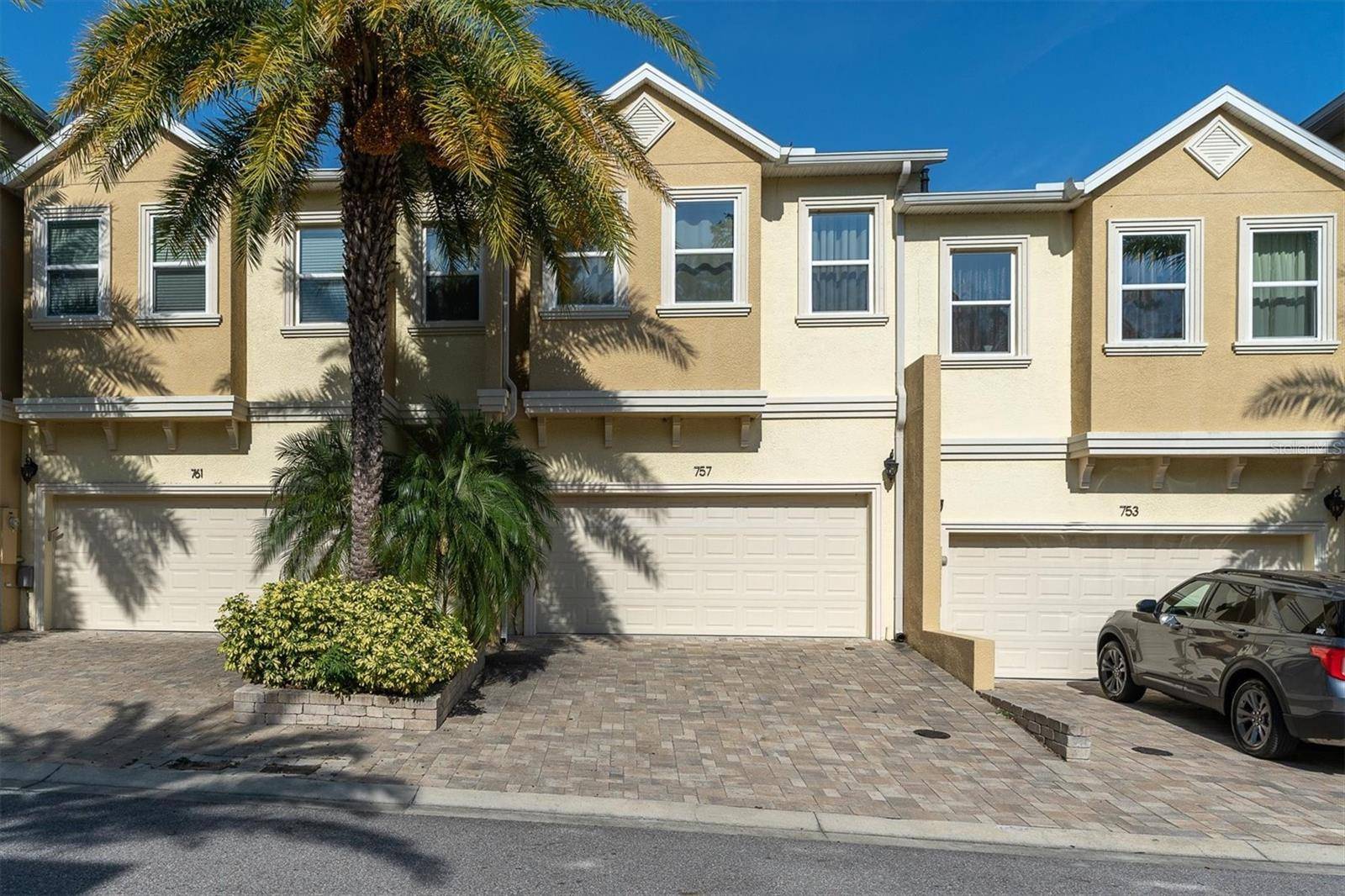 Tarpon Springs, FL 34689,757 GRAND CYPRESS LN
