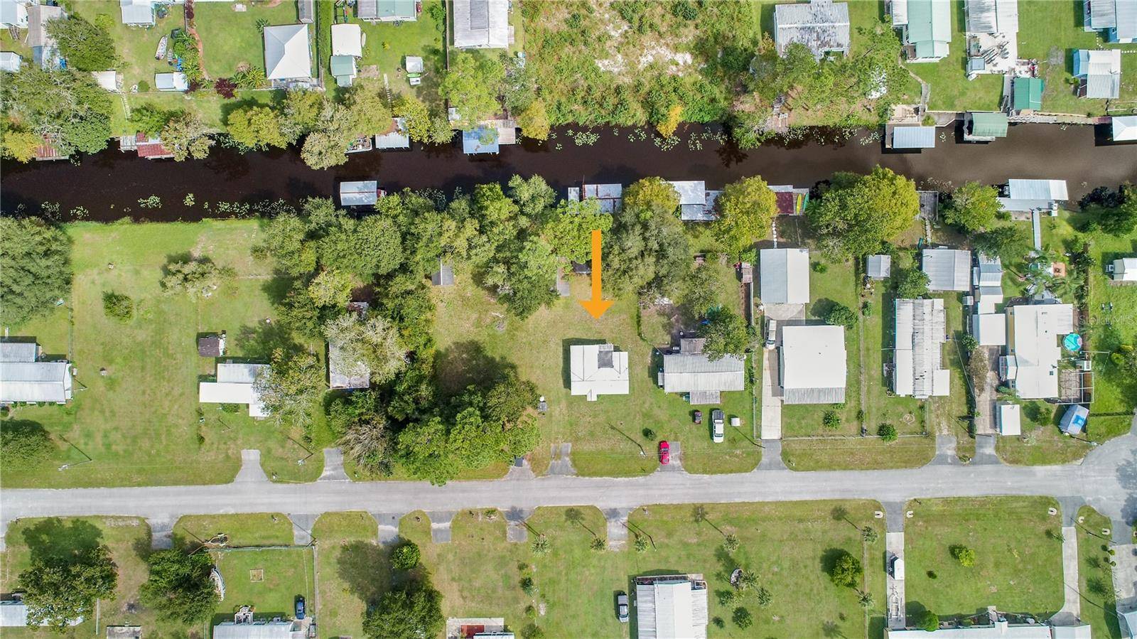 Satsuma, FL 32189,132 SHORELINE AVE