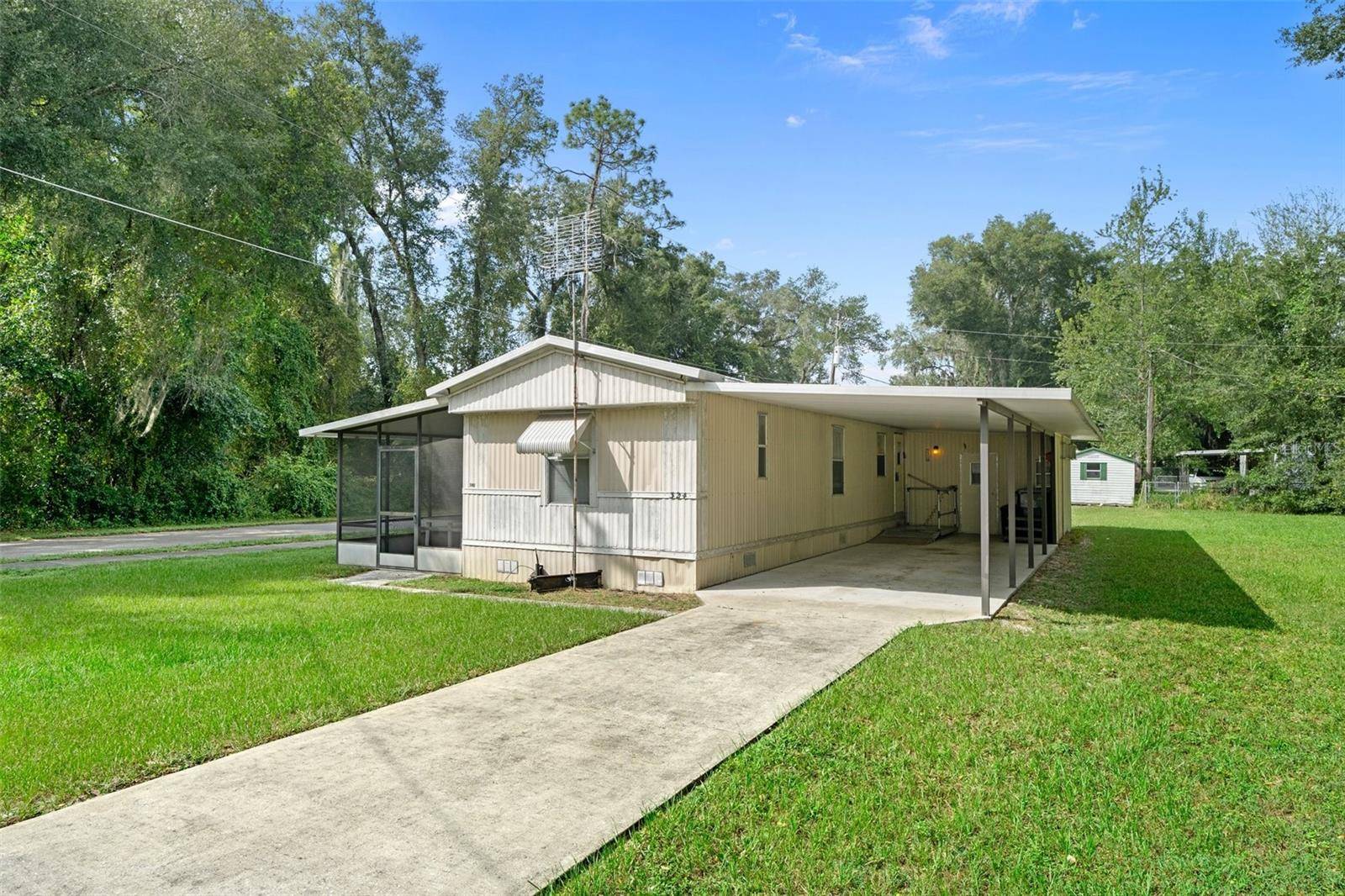 Bushnell, FL 33513,324 W PARKER AVE