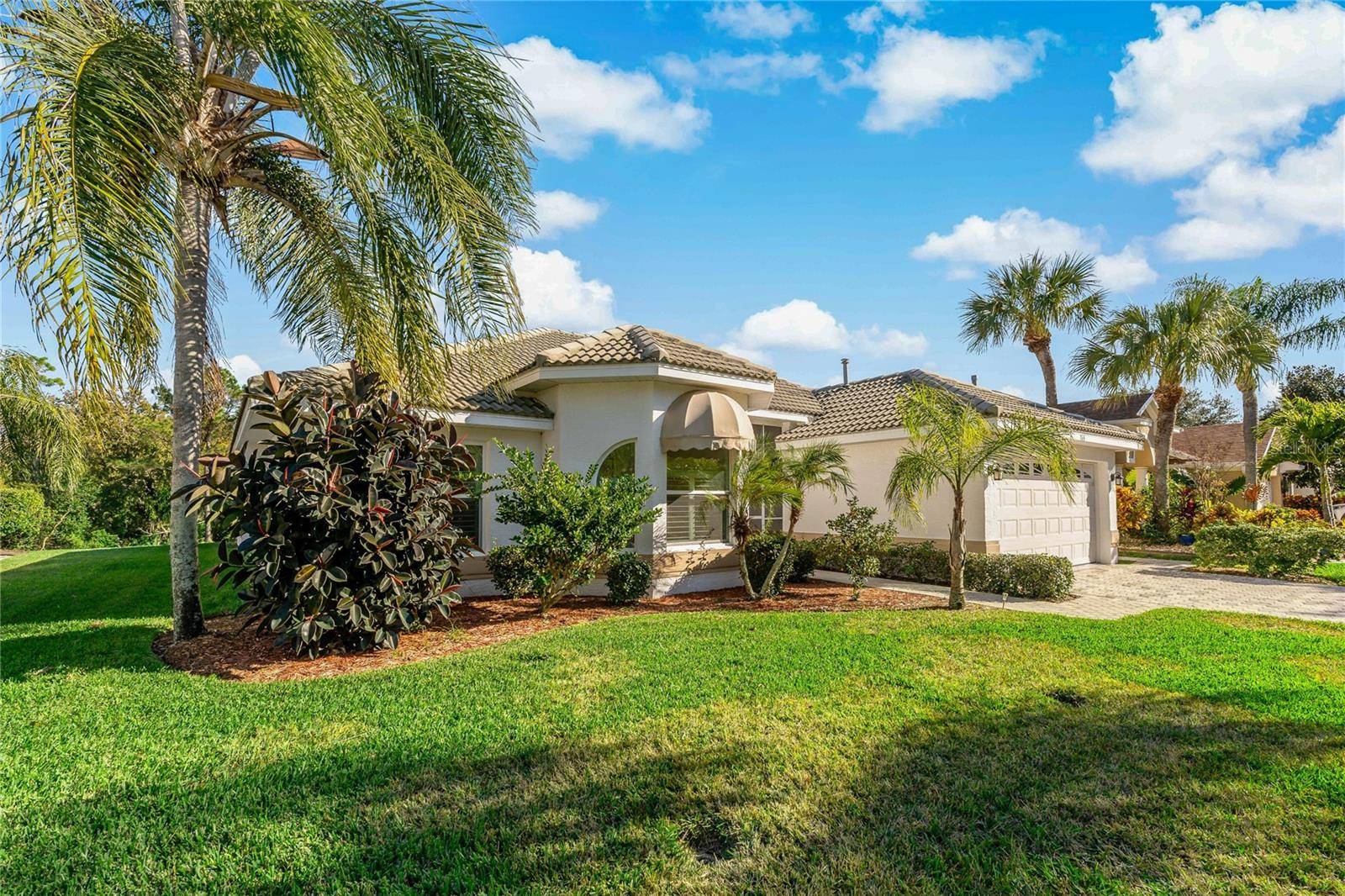 Tarpon Springs, FL 34689,763 N LAKE BLVD