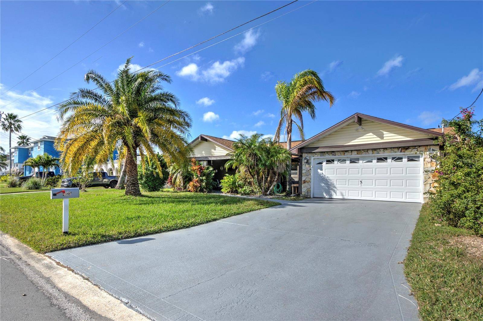 Hernando Beach, FL 34607,4175 CAMELIA DR