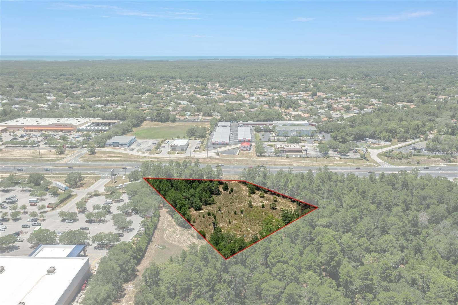 Spring Hill, FL 34606,4900 COMMERCIAL WAY