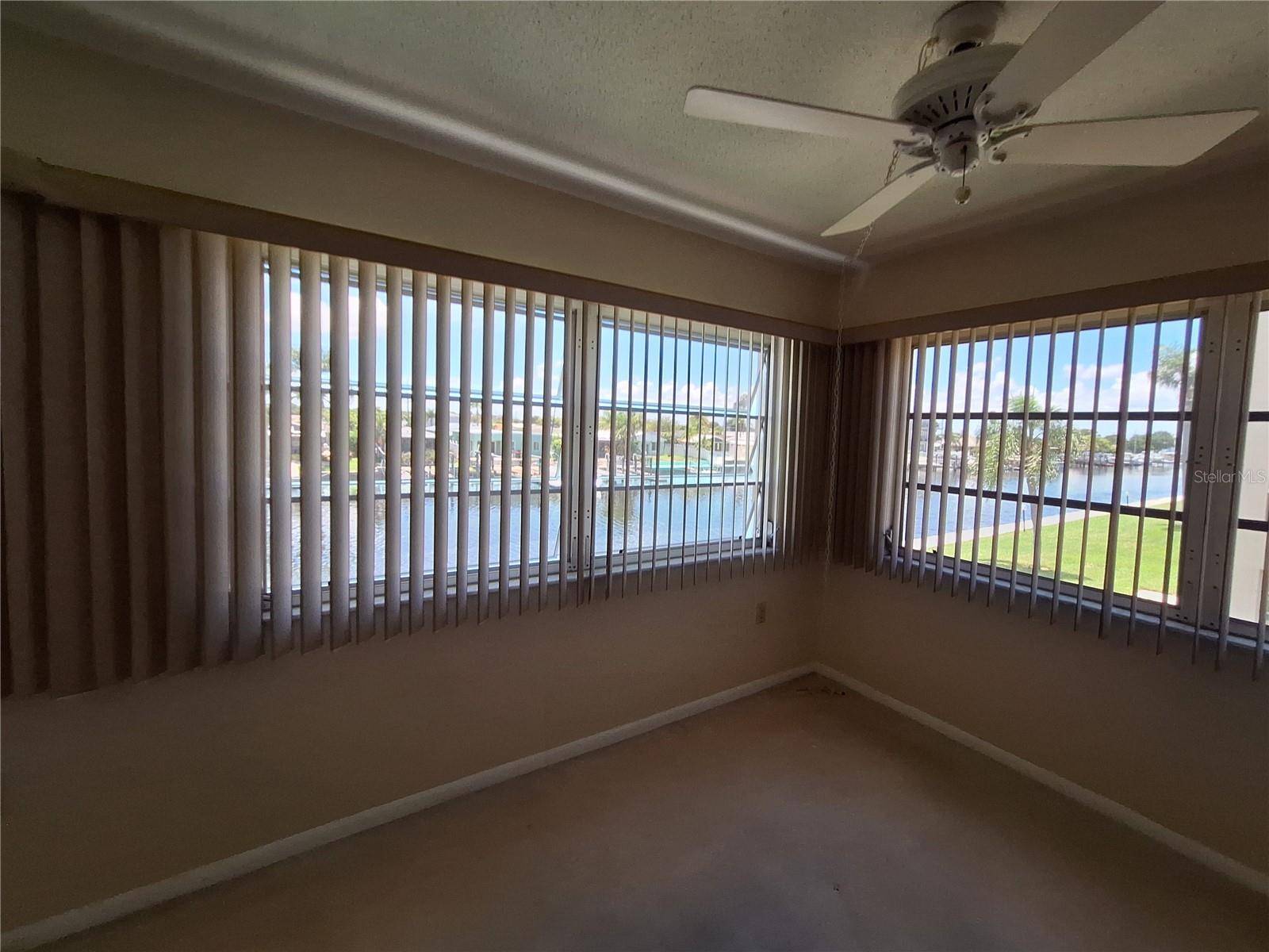 New Port Richey, FL 34652,4542 GARNET DR #201