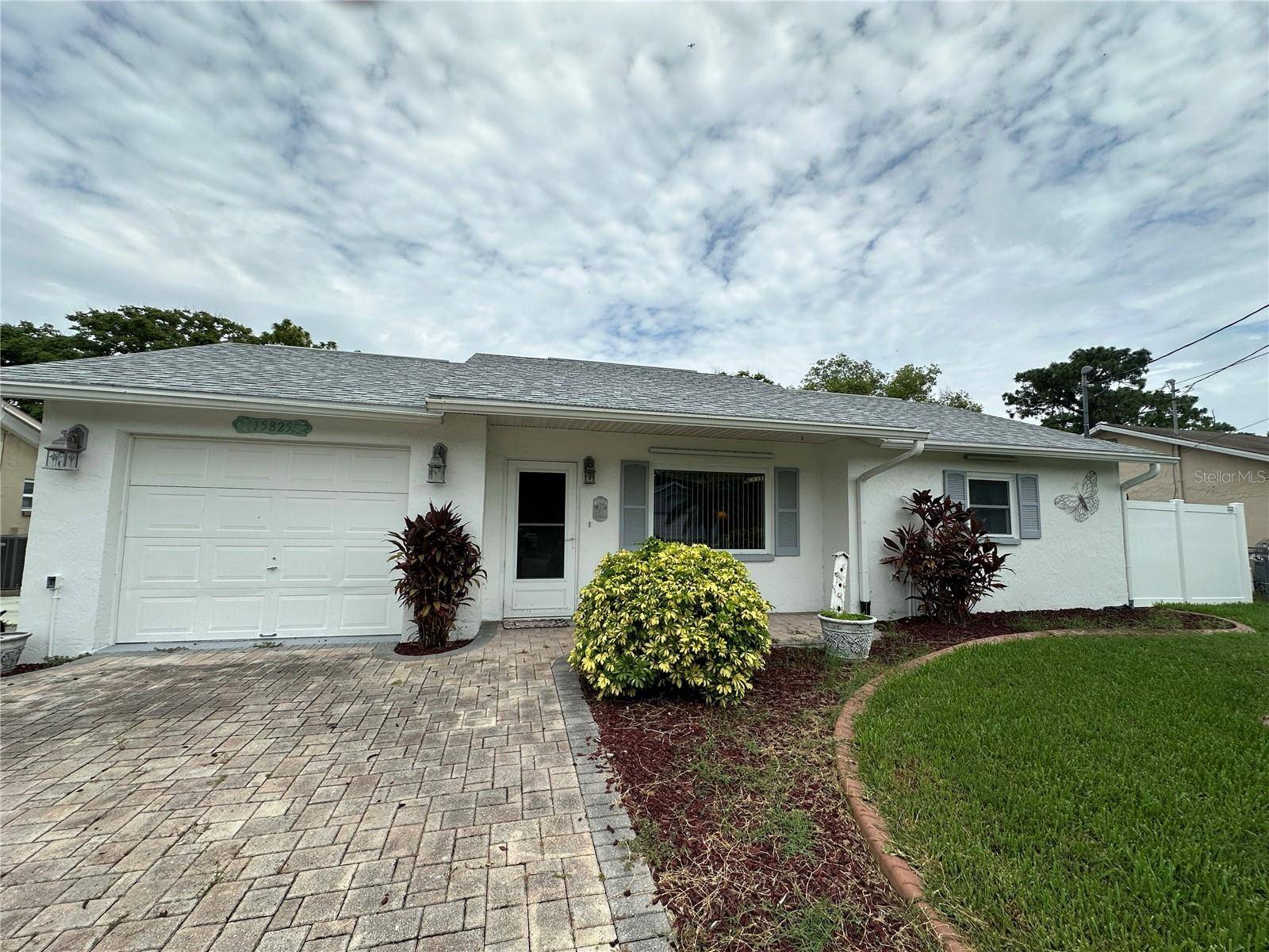 Hudson, FL 34667,15825 VILLA DR